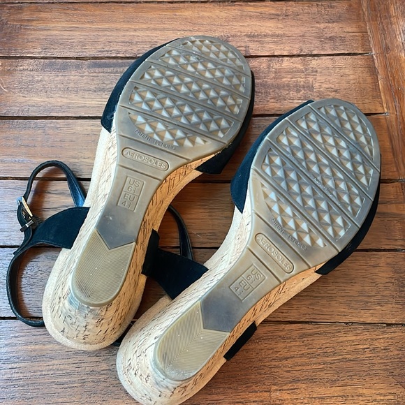 Aerosoles Ankle Strap Wedge - Picture 4 of 4